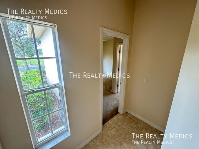 Building Photo - 202 Nova Ave