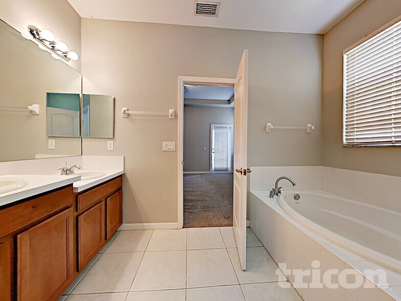 Building Photo - 11417 Callaway Pond Dr