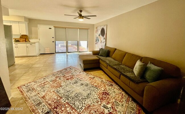 Building Photo - 2434 N Shade Tree Cir