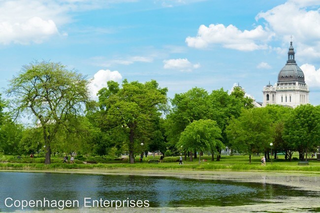 Building Photo - 22 Oak Grove St