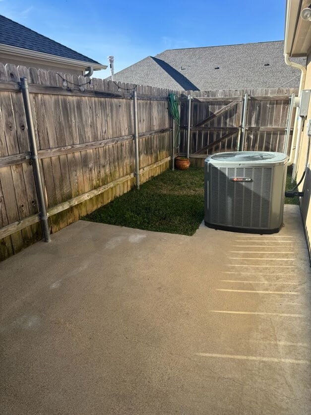 Building Photo - Welcome Home to Summit Crossing