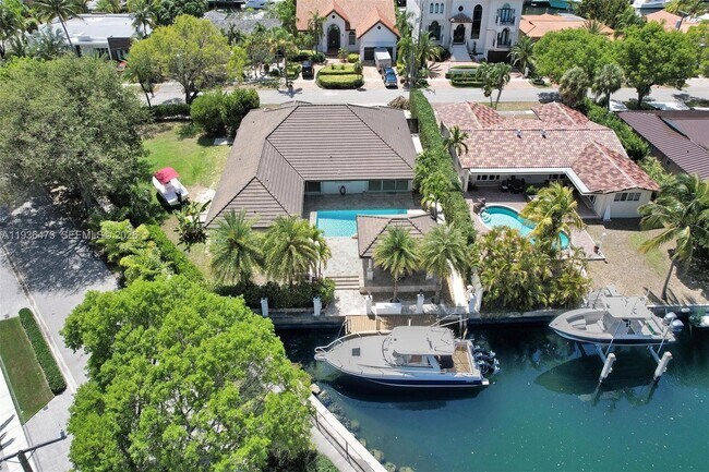 Building Photo - 13015 Biscayne Island Terrace