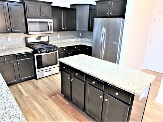 Building Photo - 5592 Lair Ln