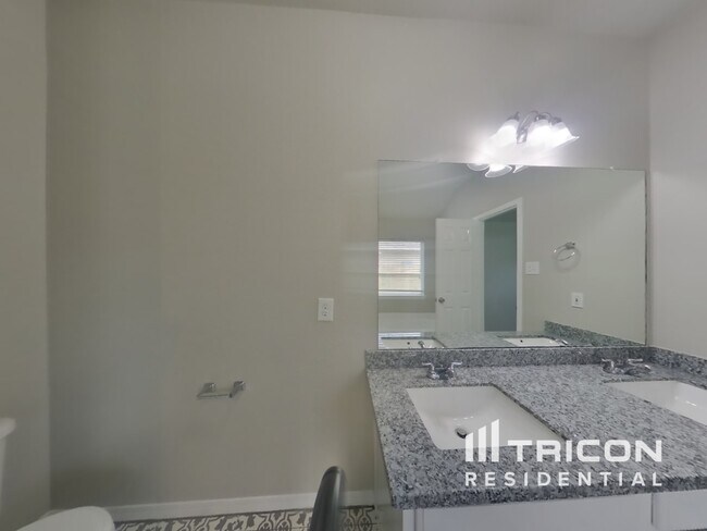 Building Photo - 318 Annatto Ln