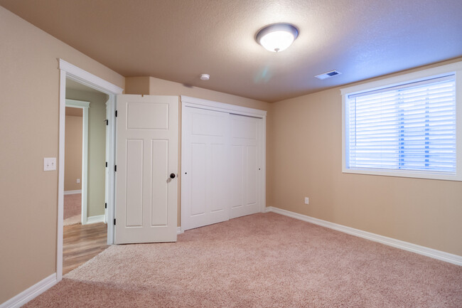 Building Photo - 414 Appletree Lane - 1
