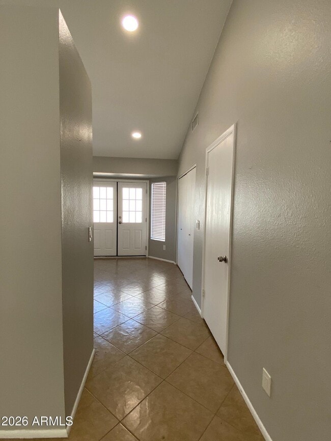 Building Photo - 1055 N Recker Rd