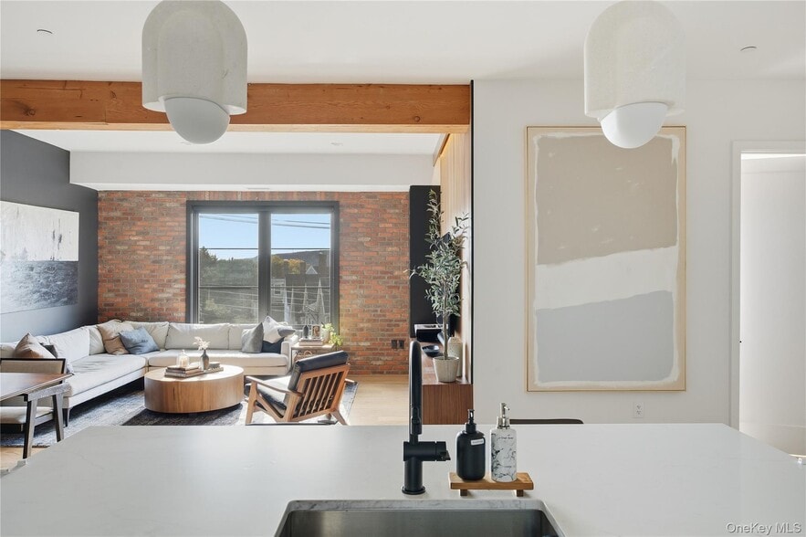 Building Photo - 50 Chestnut St