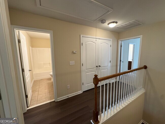 Building Photo - 1455 Blackstone Way