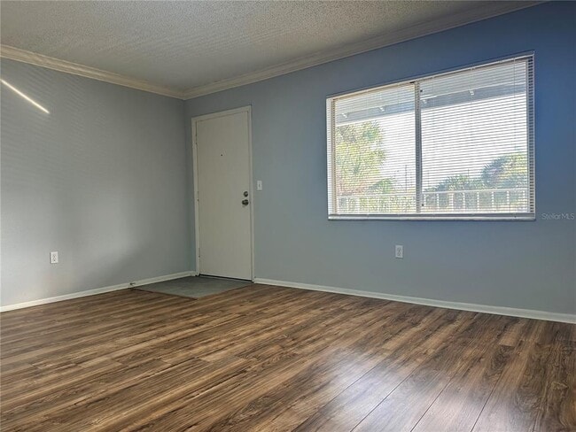 Building Photo - 122 Water Front Way