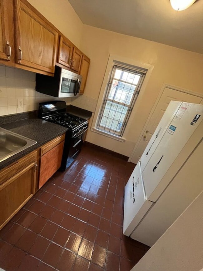 Building Photo - Remodeled Home - Harrowgate