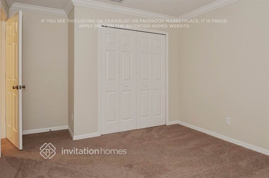 Building Photo - 12069 Warwick Cir
