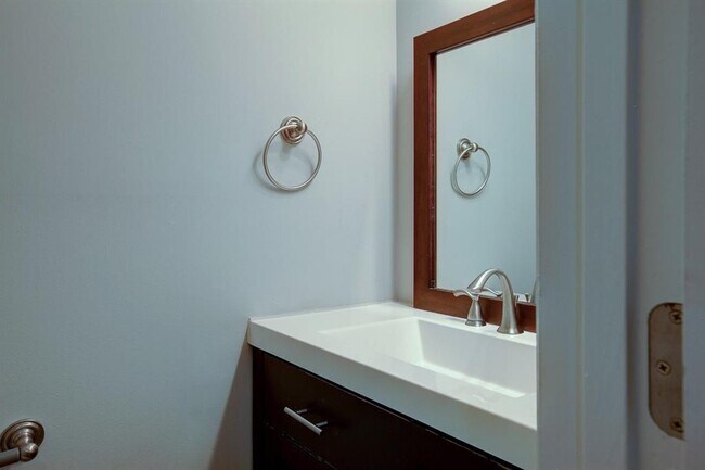 Building Photo - 4940 Tanners Spring Dr