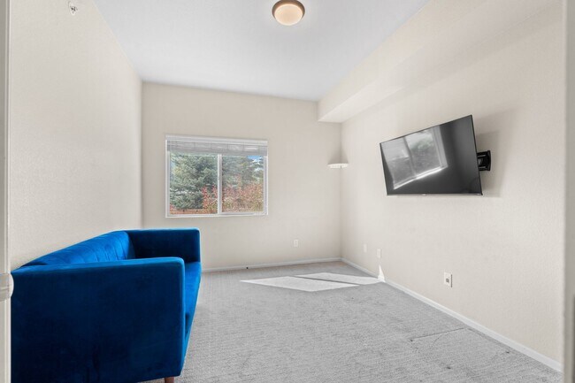 Building Photo - Easy Living with Modern Touches in a Prime...
