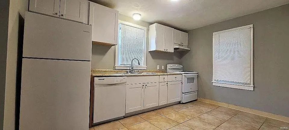 Building Photo - 410 Averill Ave