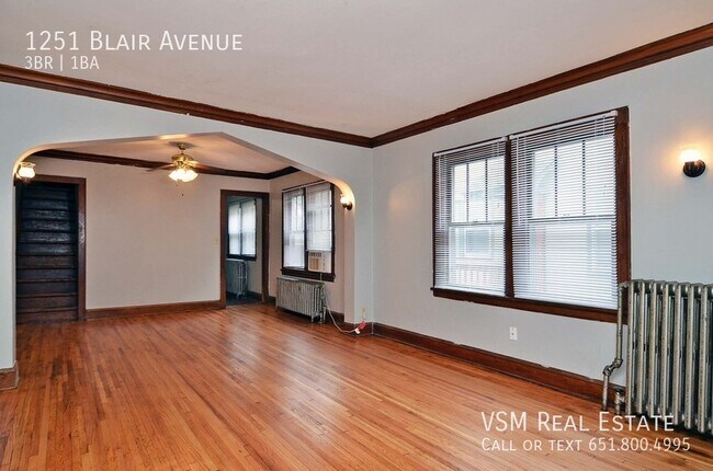 Building Photo - Beautiful 3 BD / 1 BA St. Paul Duplex.