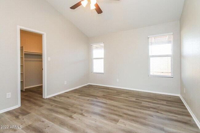 Building Photo - 1612 W Citation Ln