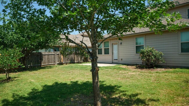 Building Photo - 17208 Bridgefarmer Blvd