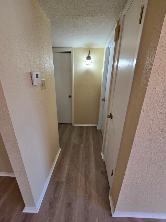Building Photo - 5669 Birchmont Dr