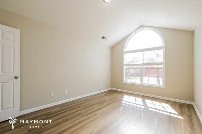 Building Photo - 109 E Skyline View