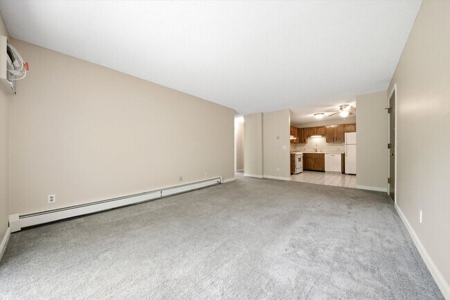 Building Photo - 379 Huse Rd