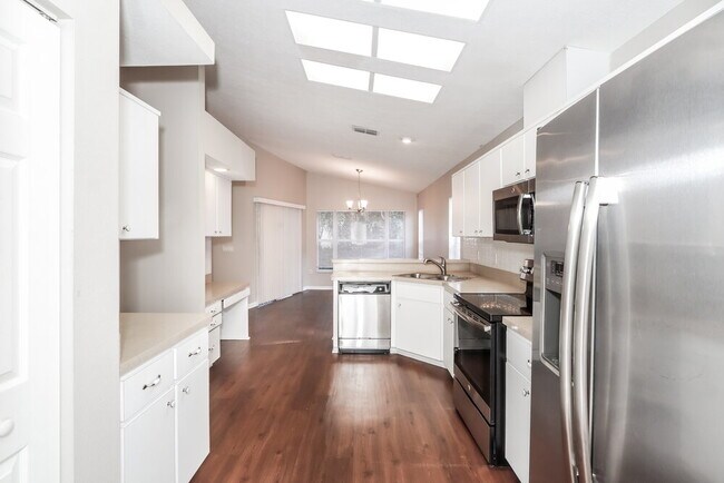 Building Photo - 10932 New Brighton Ct