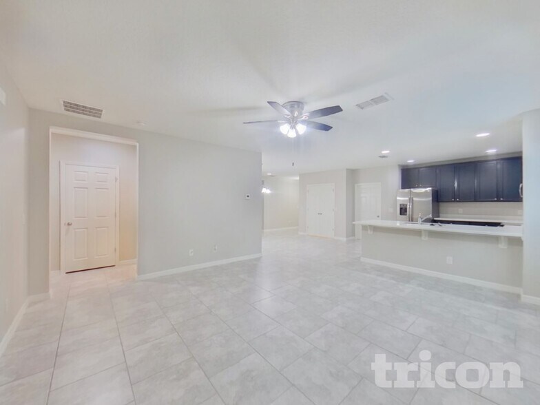 Building Photo - 34633 Salerno Cir