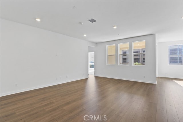 Building Photo - 960 N Tangent Privado