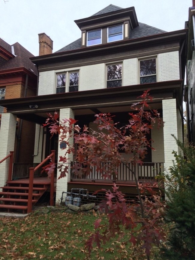 Building Photo - 417 Kelly Ave