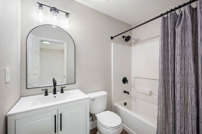 Building Photo - Fully Renovated Samara Lakes Home with Stunning Water Views!