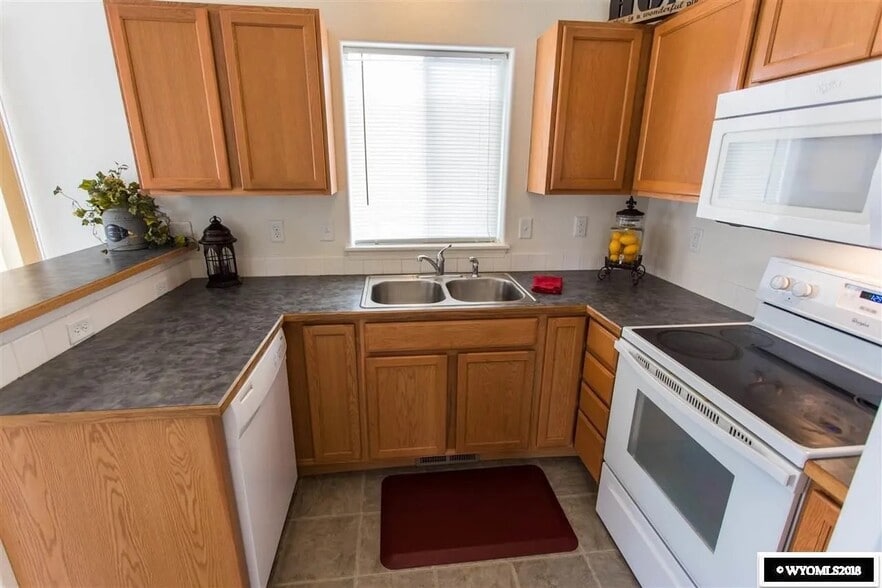 Building Photo - 881 Fulton St