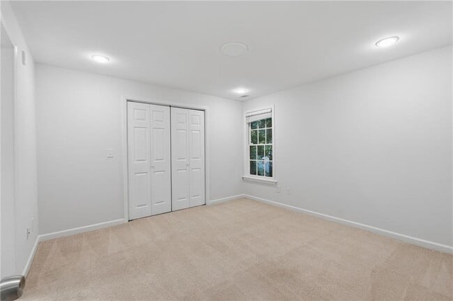 Building Photo - 620 Brook Landing Ct