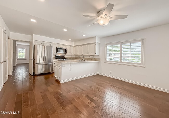 Building Photo - 2829 Shoreview Cir