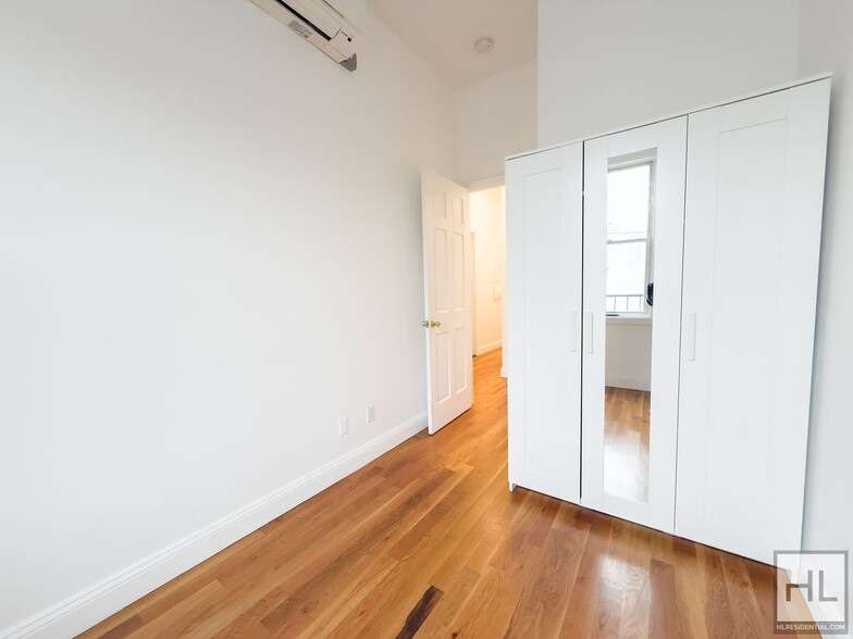 Building Photo - WYCKOFF AVENUE / Bushwick 3-Bed 1-Bath / N...
