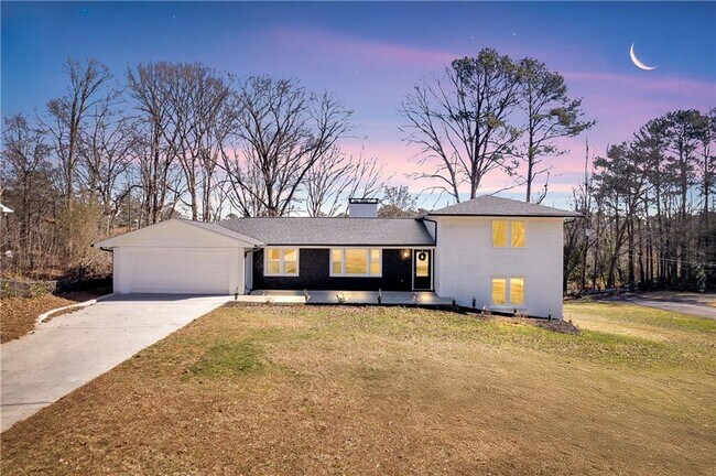 Building Photo - 1536 Daffodil Dr