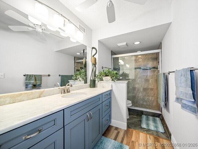 Building Photo - 9940 S Ocean Dr