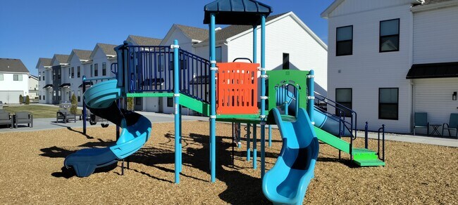 Building Photo - 2897 Sunburst Dr