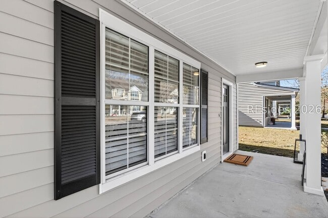 Building Photo - 225 University Pkwy