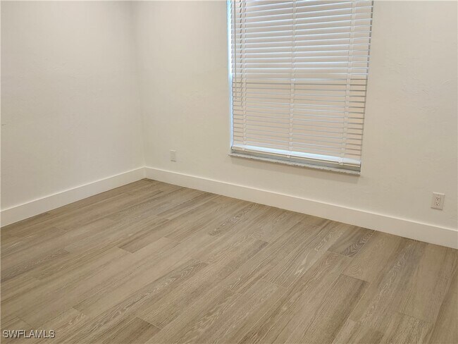 Building Photo - 144 Pebble Shores Dr