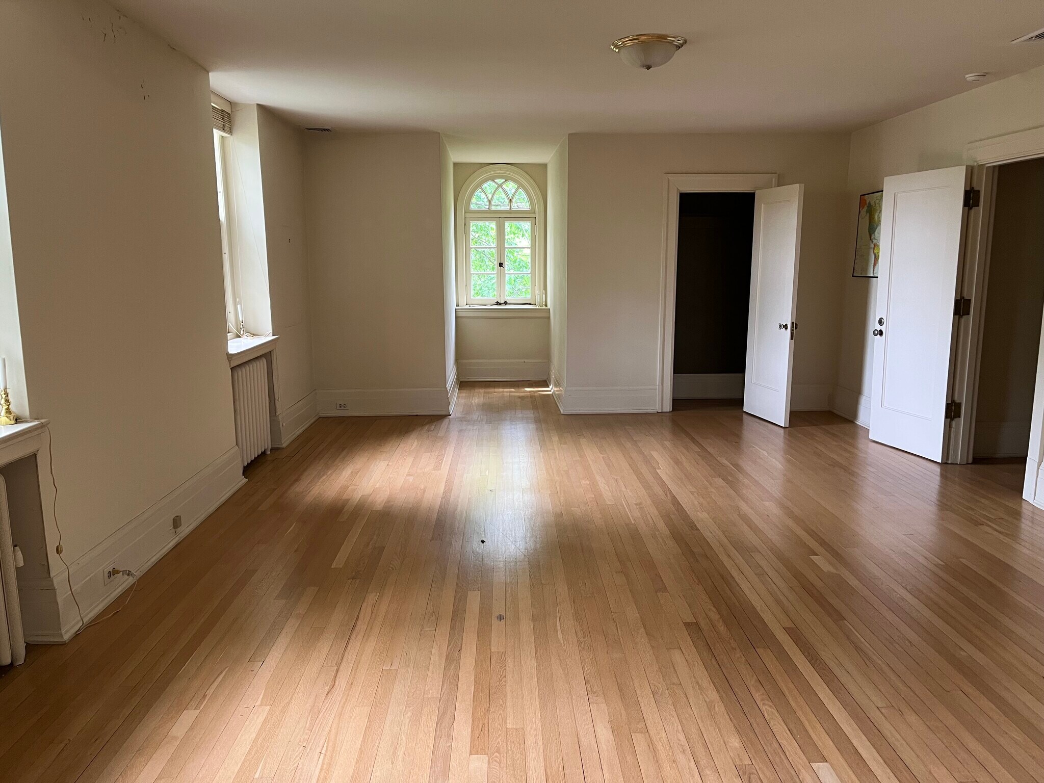 Building Photo - 607 S Trent Ave