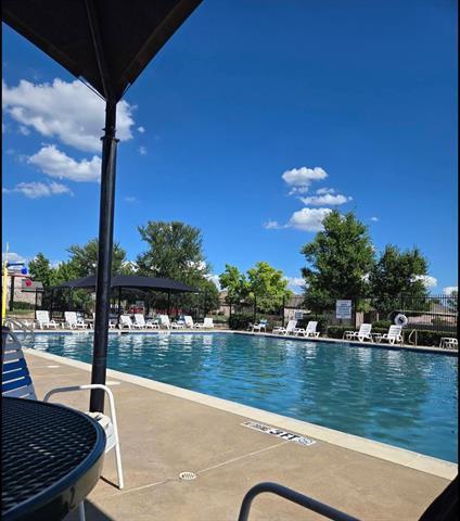 Building Photo - 8504 Seven Oaks Ln