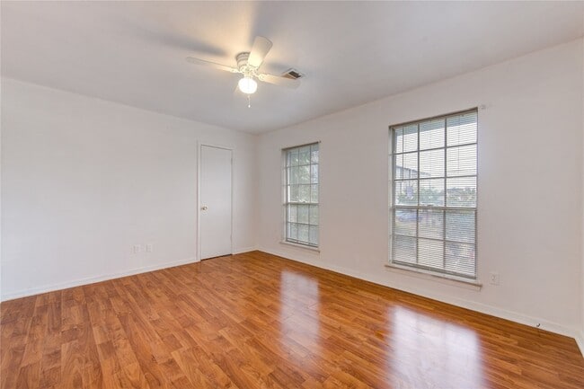 Building Photo - 6723 Tarnef Dr