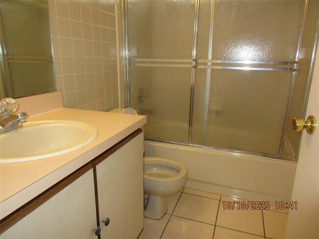 Building Photo - 1443 Coldwater Ct