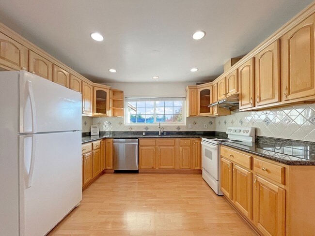 Building Photo - Charming 3-Bedroom Single-Family Home in Prime Cupertino Location