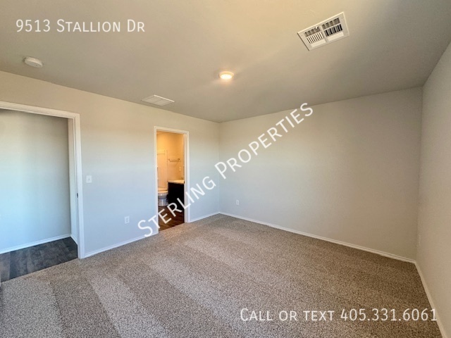 Building Photo - 9513 Stallion Dr