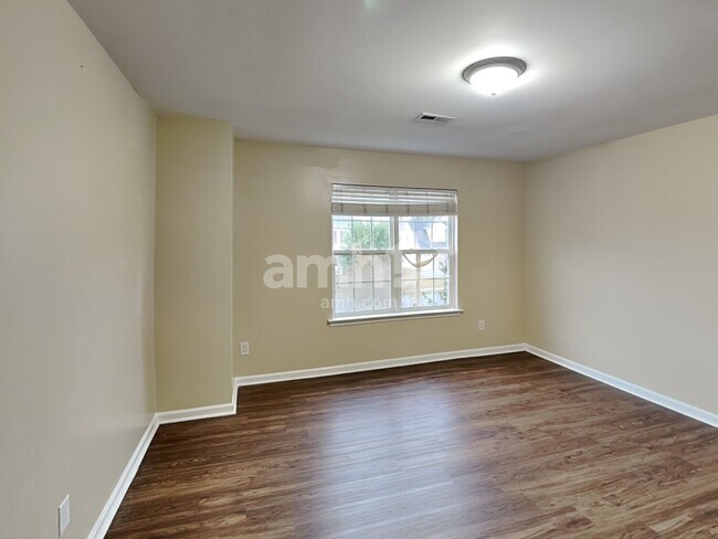 Building Photo - 4613 Cades Cove Dr