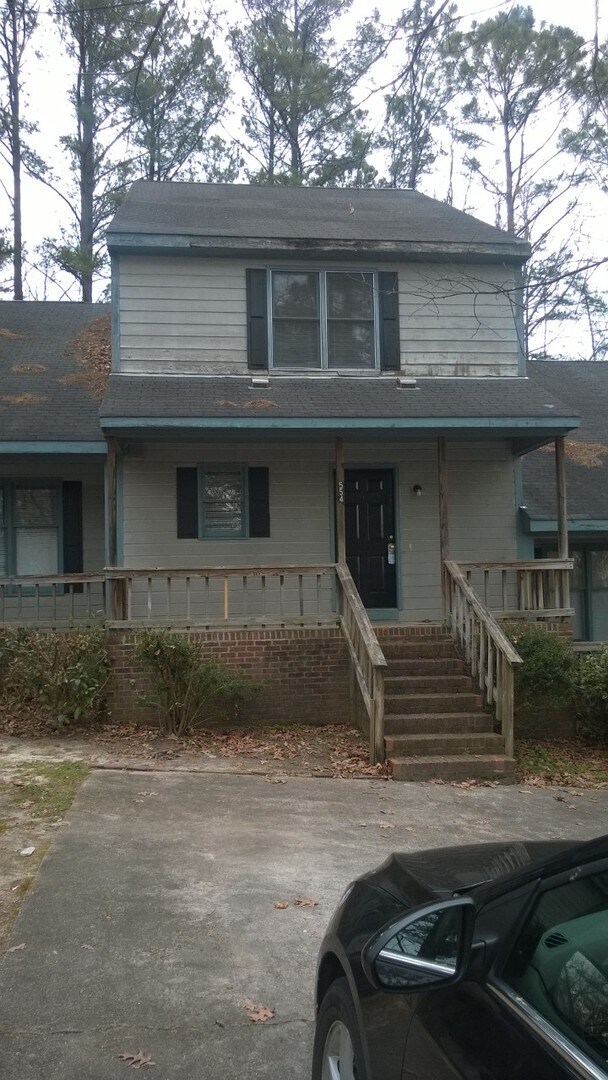 Building Photo - 554-556 Brent Rd