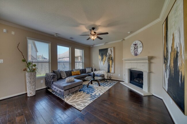 Building Photo - 6303 Wood Creek Ln