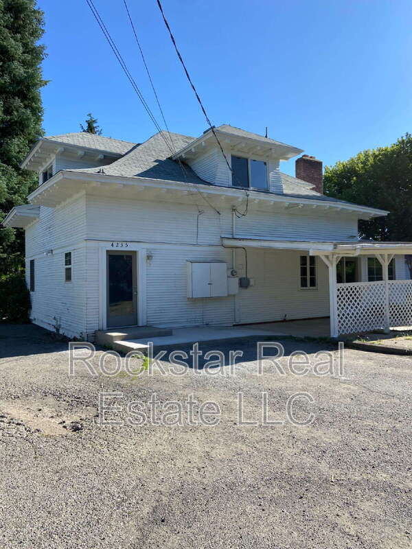 Building Photo - 4235.5 E Hartson Ave