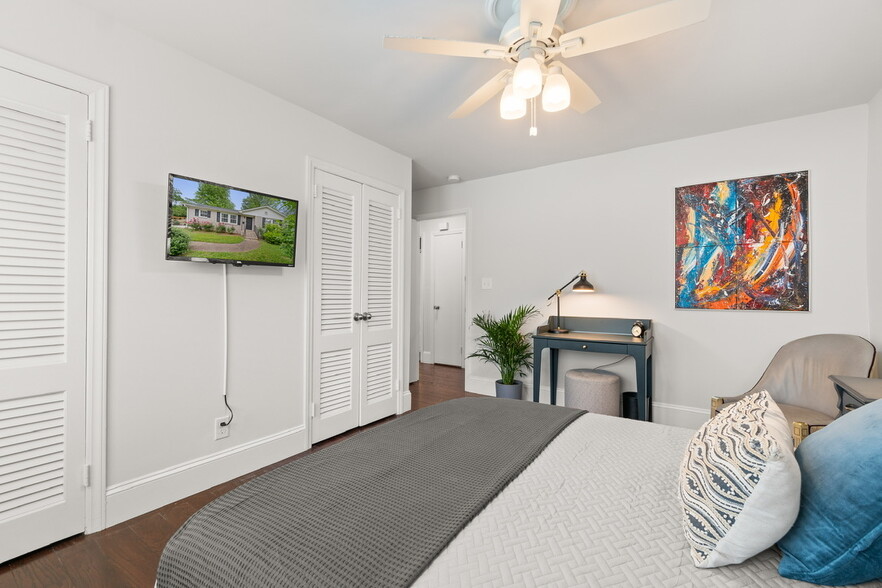 Building Photo - 1825 Windham Pl