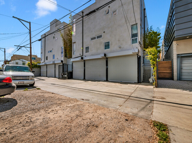 Building Photo - 540 Broadway St